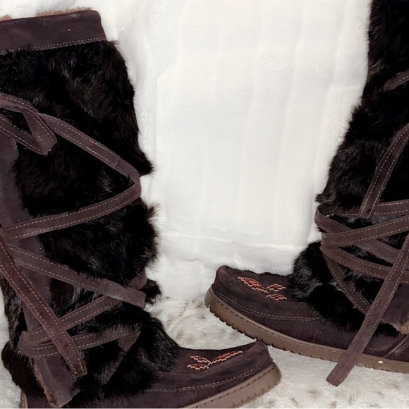 Mukluks I’m very prestige condition - Picture 2 of 3